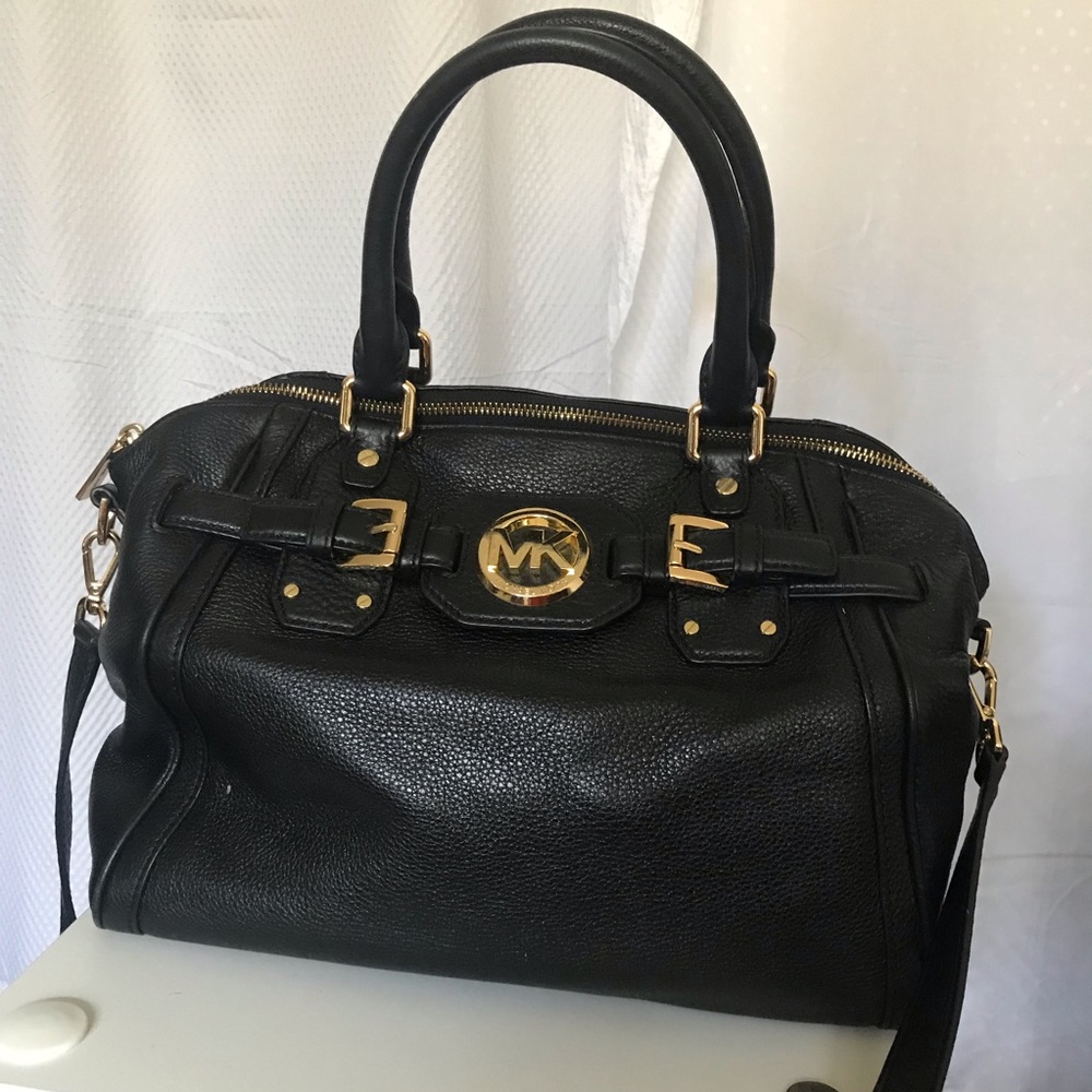 Black leather Michael Kors purse